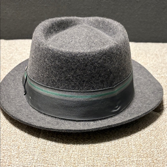 Goorin Bros. Wool Fedora Hat with Ribbon Accent. So stylish! - Picture 7 of 7